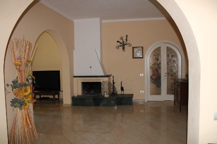 Foto Villa unifamiliare a Bientina Centro di 350 m² con 13 locali