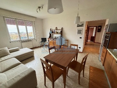 Foto Appartamento a Luni Luni Mare di 75 m² con 3 locali in vendita