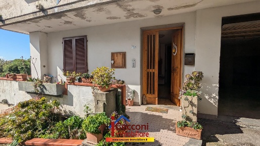 Foto Appartamento a Lamporecchio di 120 m² con 5 locali in vendita