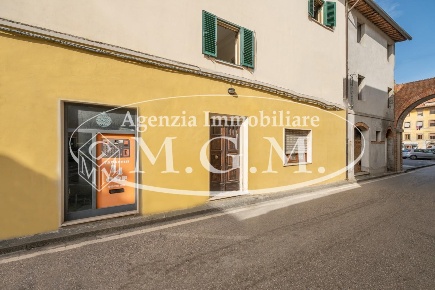 Foto Appartamento a Bientina Centro di 230 m² con 8 locali in vendita