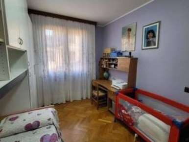 Foto Villa a schiera a Albinea Centro di 300 m² con 8 locali in vendita