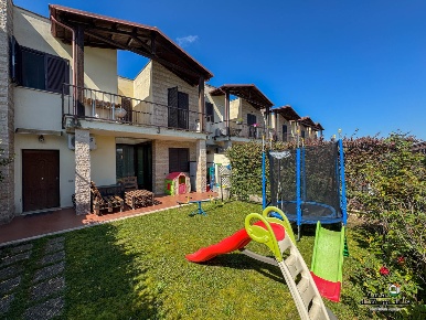 Foto Villa a schiera in Via dei Farnese 28, Nepi in vendita