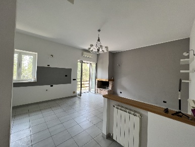 Foto Appartamento in Via Vittorio Alfieri  10, Morlupo Centro di 80 m²