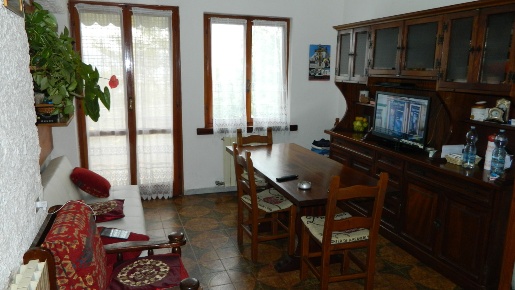 Foto Appartamento a Luni Casano Dogana Isola di 75 m² con 3 locali