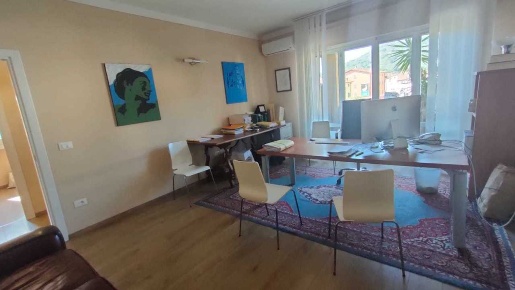 Foto Appartamento a Buggiano Borgo A Buggiano di 90 m² con 5 locali