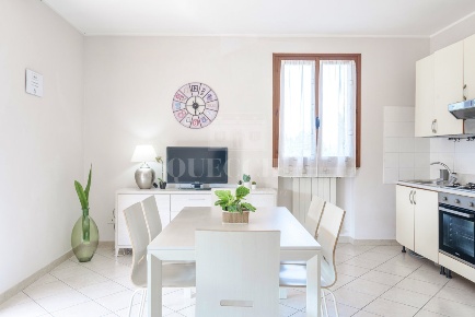 Foto Appartamento in Via Giacomo Matteotti 27, Sirmione di 100 m²
