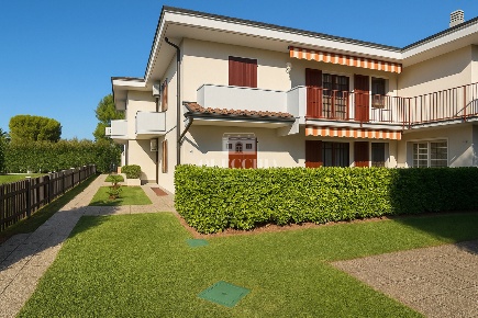 Foto Appartamento in Via Giacomo Matteotti 27, Sirmione di 100 m²