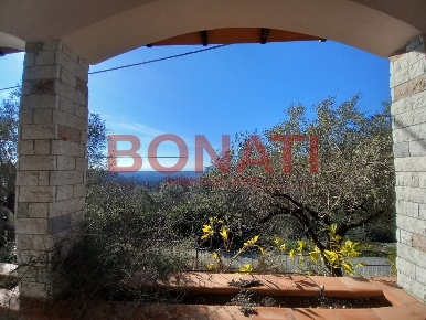 Foto Villa unifamiliare in Via dei Pini 40, Castelnuovo Magra di 285 m²