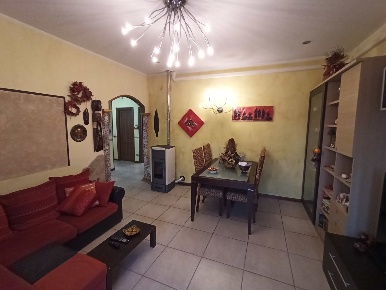 Foto Appartamento a Luni di 140 m² con 5 locali in vendita