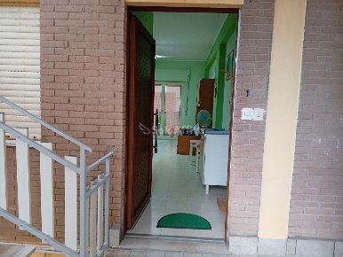 Foto Appartamento a Montalto di Castro Paese di 55 m² con 5 locali