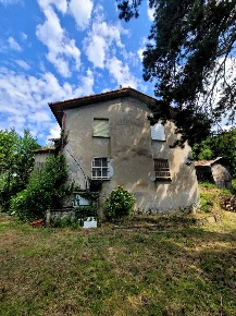 Foto Appartamento in Via Campi 7, Serra Riccò di 189 m² con 10 locali