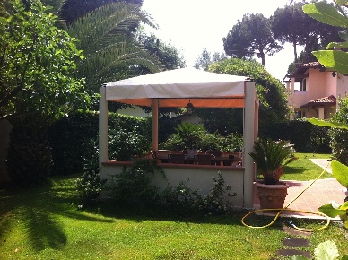 Foto Villa unifamiliare a Forte dei Marmi Vittoria Apuana di 125 m²
