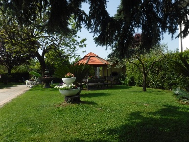 Foto Villa bifamiliare a Castelnuovo Magra Colombiera Molicciara di 310 m²
