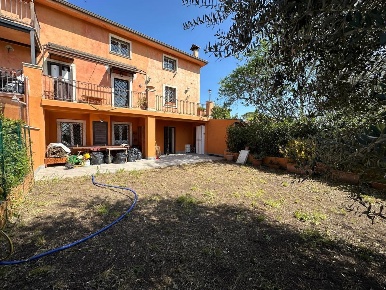Foto Appartamento in Via Tiberina 13, Castelnuovo di Porto di 102 m²