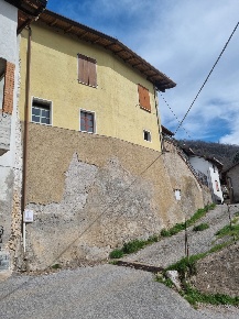Foto Appartamento in Nucleo Moglia 5, Vobarno di 193 m² con 4 locali