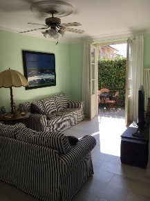 Foto Villa unifamiliare a Forte dei Marmi Centro di 170 m² in vendita