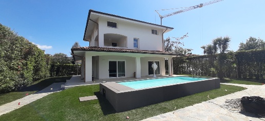 Foto Villa unifamiliare in Via Francesco Carrara 1, Forte dei Marmi Centro