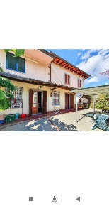 Foto Appartamento a Forte dei Marmi Lido di Camaiore di 75 m² con 4 locali