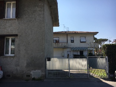 Foto Villa unifamiliare a Forte dei Marmi Caranna di 300 m² con 11 locali