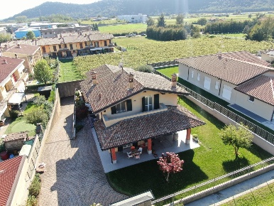 Foto Villa unifamiliare in Via Crocefisso 60G, Erbusco Villa Pedergnano