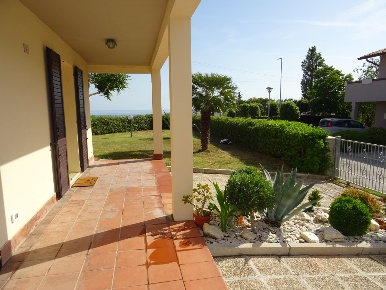 Foto Villa a schiera a Trecastelli di 125 m² con 6 locali in vendita