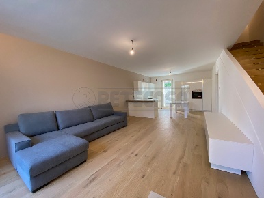 Foto Appartamento a Rossano Veneto Centro di 200 m² con 4 locali in vendita