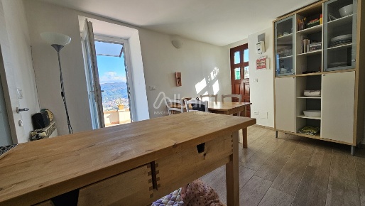 Foto Appartamento in Via San Giorgio, Vezzano Ligure di 59 m² con 4 locali