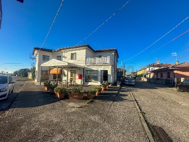 Foto Appartamento in Via Galli 32, San Giorgio di Nogaro di 498 m²