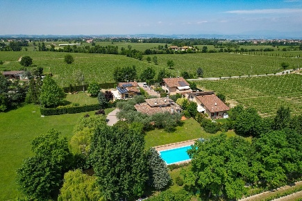 Foto Villa unifamiliare in Via San Martino della Battaglia, Sirmione