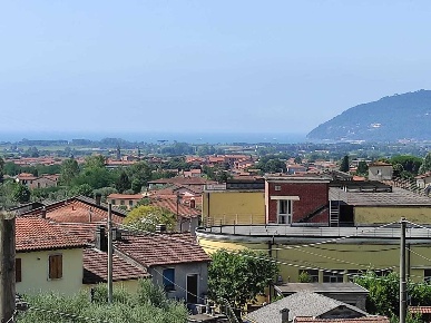 Foto Villa unifamiliare a Luni Casano Dogana Isola di 300 m² con 10 locali