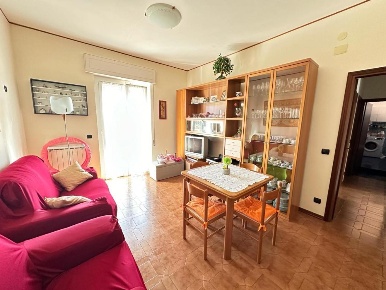Foto Appartamento in Via Fratelli Rosselli 58, Luni Marinella di 70 m²