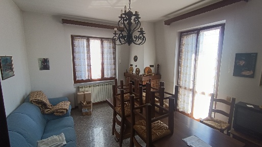 Foto Appartamento a Castelnuovo Magra di 150 m² con 5 locali in vendita