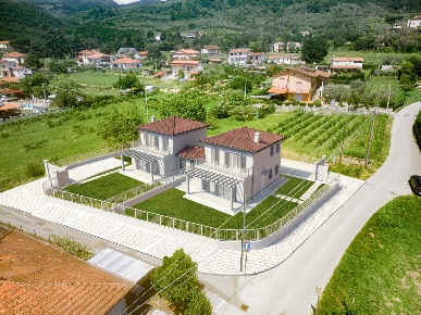 Foto Villa singola in Via Isola 88, Luni Casano Dogana Isola di 122 m²