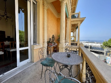 Foto Appartamento in VIA GAVOTTI, Genova Carignano di 221 m² con 9 locali