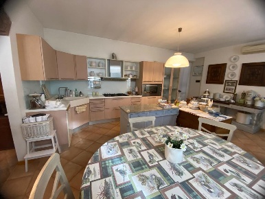 Foto Appartamento a Carpaneto Piacentino Centro di 172 m² con 7 locali