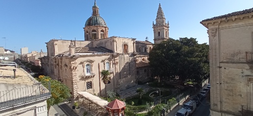 Foto Appartamento a Ragusa di 200 m² con 5 locali in vendita