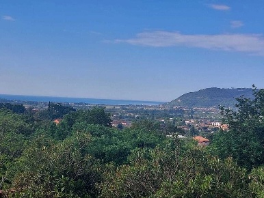 Foto Villa unifamiliare a Castelnuovo Magra Colombiera Molicciara di 450 m²