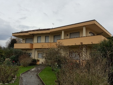 Foto Villa unifamiliare a Forte dei Marmi Caranna di 360 m² in vendita