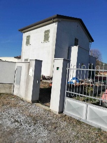 Foto Villa unifamiliare a Luni Casano Dogana Isola di 280 m² con 8 locali