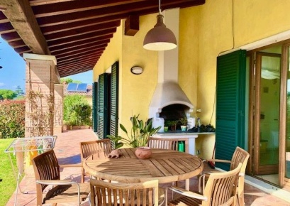 Foto Villa unifamiliare in Via Cantinone, Luni Casano Dogana Isola