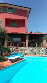 Foto Villa bifamiliare a Vezzano Ligure Stazione Fornola di 240 m²