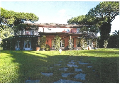 Foto Villa unifamiliare in Via Donatello 8, Forte dei Marmi Centro