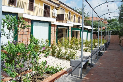 Foto Appartamento in via Anfuso 1, Viagrande Centro di 73 m² con 2 locali