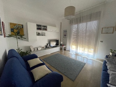 Foto Appartamento in VIA YURI GAGARIN, Vittoria Centro di 83 m² in vendita