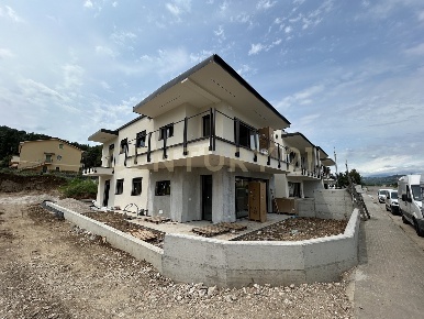 Foto Appartamento in Don L. Masconale snc, Lavagno San Pietro di 118 m²