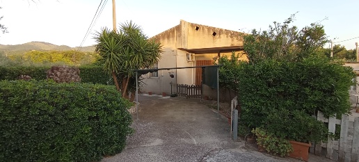 Foto Villa singola a Chiaramonte Gulfi di 80 m² con 4 locali in affitto