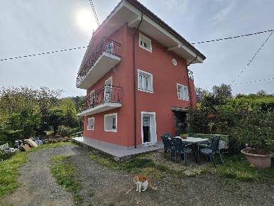 Foto Villa unifamiliare in Via Valle 1, Vezzano Ligure Centro di 132 m²