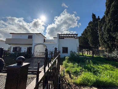 Foto Villa bifamiliare a Campofelice di Roccella di 85 m² con 3 locali