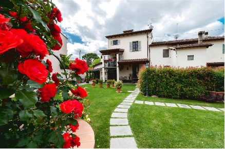 Foto Villa unifamiliare in via giuseppe verdi 1, Vicchio Centro di 260 m²