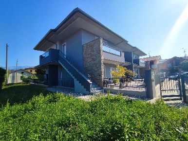 Foto Appartamento a Terno d'Isola Carvisi-cabanetti di 95 m² con 3 locali